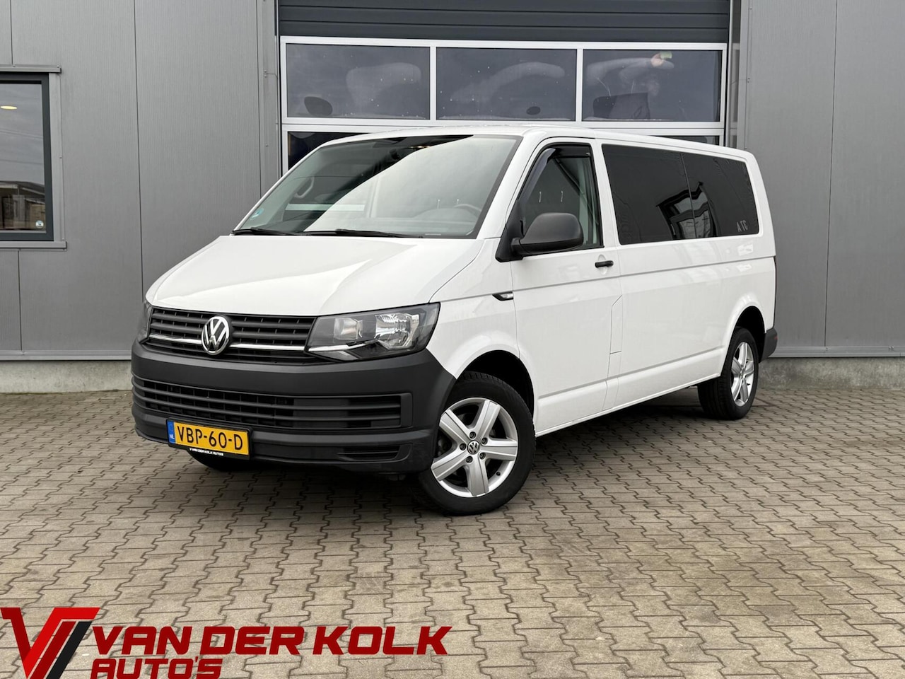 Volkswagen Transporter - 2.0 TDI L2H1 DC Comfortline 2.0 TDI L2H1 DC Comfortline - AutoWereld.nl