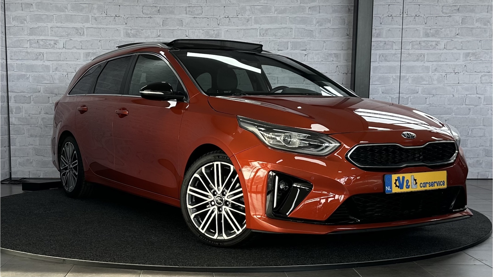 Kia Cee'd - Ceed 1.4 T-GDI GT-PlusLine / Pano / Stoel&stuurverwr. / Carplay / JBL - AutoWereld.nl