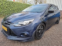 Ford Focus - 1.0 EcoBoost AIRCO/NAVI/PDC.A 100PK