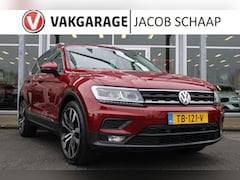 Volkswagen Tiguan - 1.4 TSI Comfortline Business | Schuif/kanteldak | Adapt. Cruise | Trekhaak | Verw. Voorsto