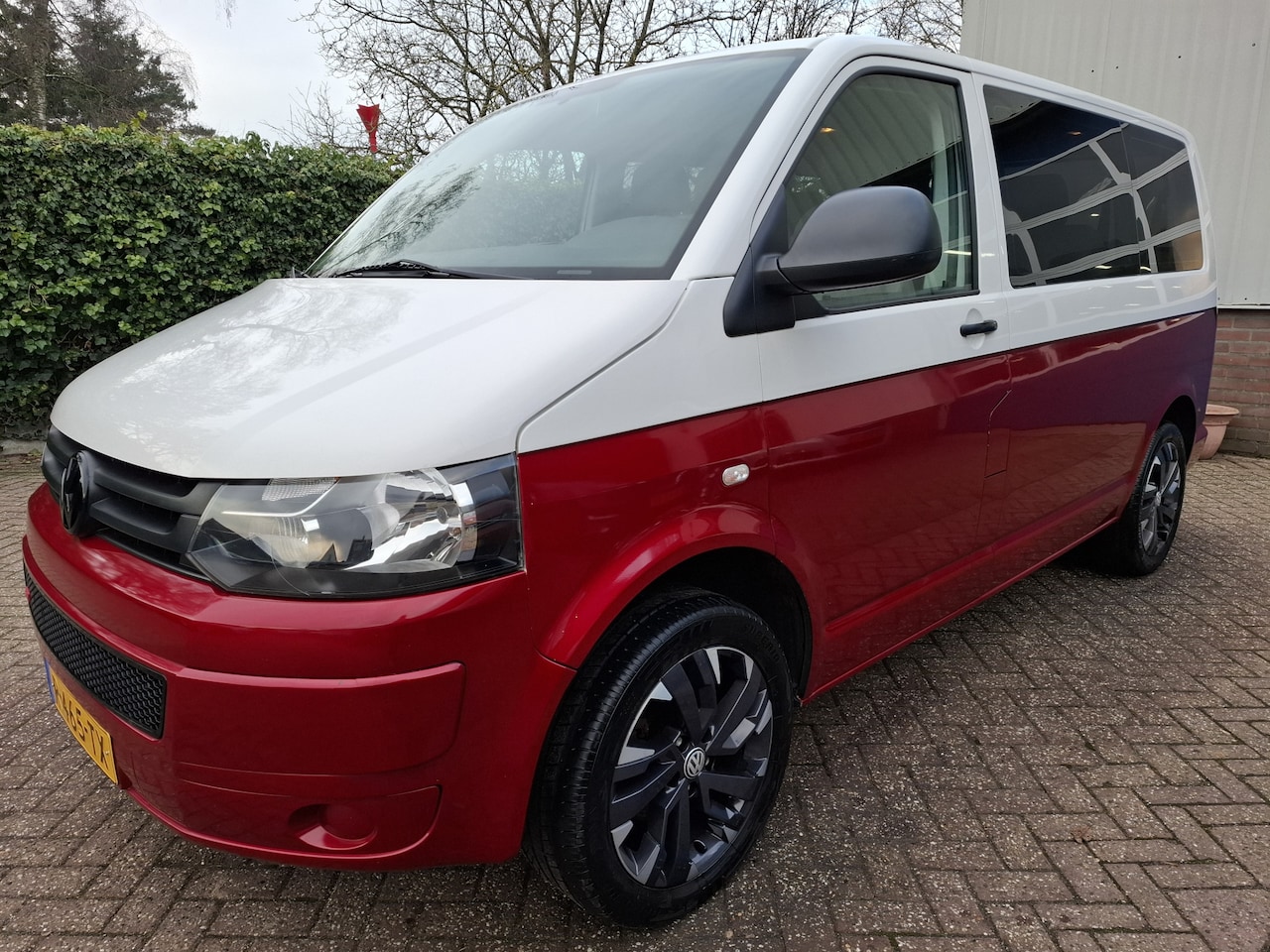 Volkswagen Transporter Kombi - 2.0 L1H1 9-PERSOONS 116PK - AutoWereld.nl