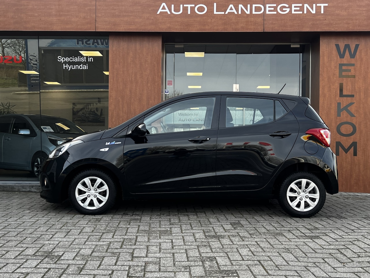 Hyundai i10 - 1.0i i-Motion Comfort | Cruise control | Radio | Climate control | Airco - AutoWereld.nl