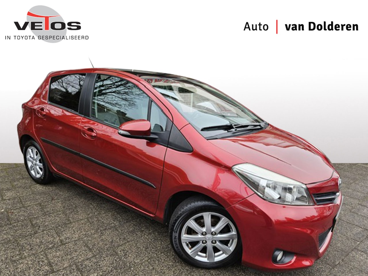 Toyota Yaris - 1.3 VVT-i Executive Panoramadak/Half leder/Keyless - AutoWereld.nl