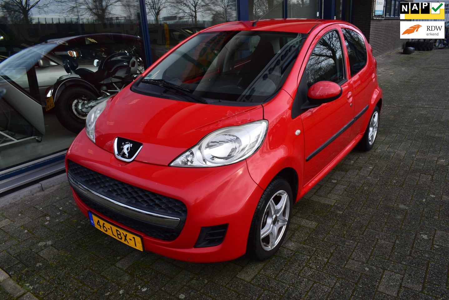 Peugeot 107 - 1.0-12V XS 5 deurs - AutoWereld.nl