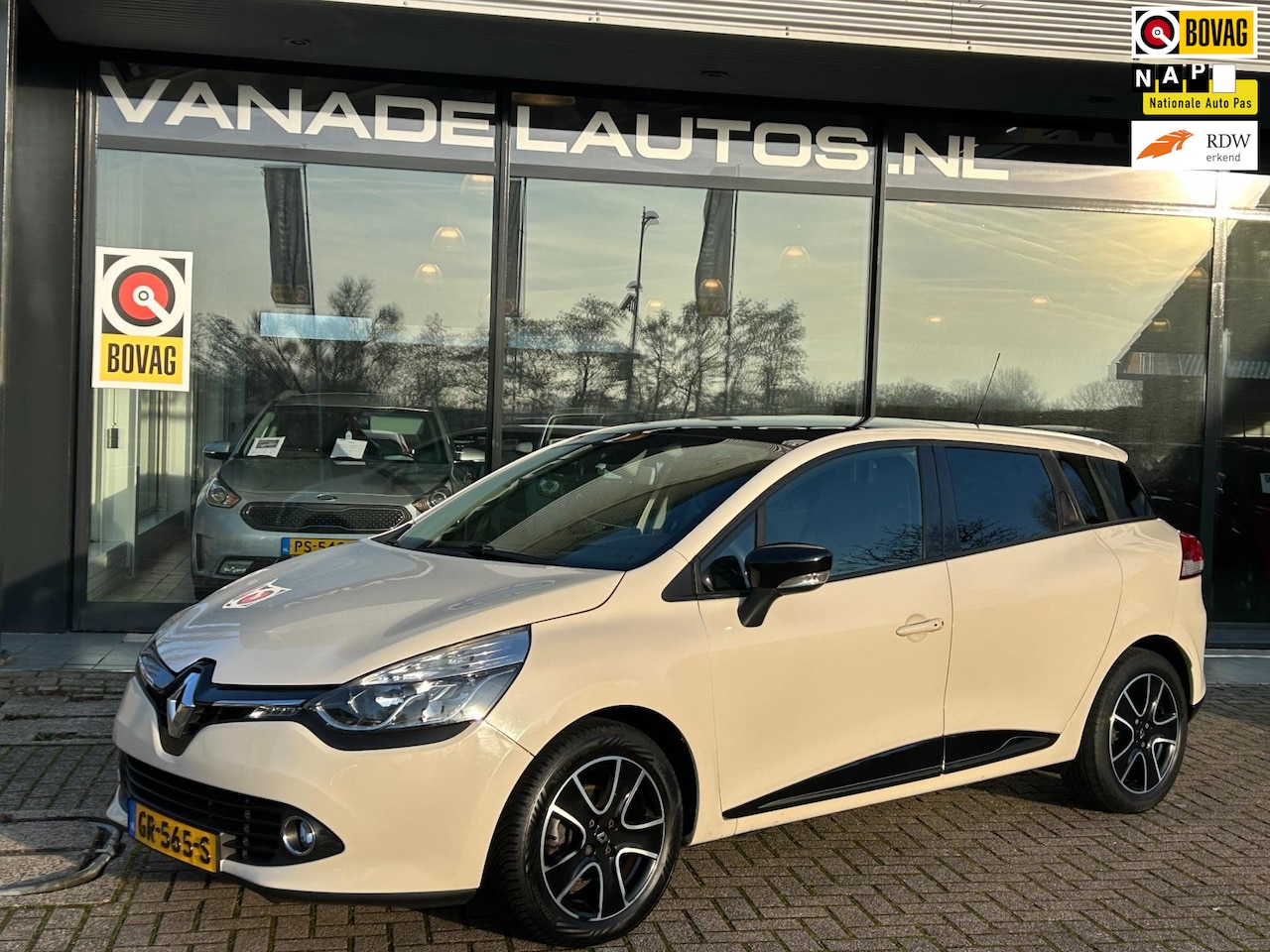 Renault Clio Estate - 0.9 TCe Dynamique Pano Navi Camera Park.Sens Clima Cruise NAP NL-Auto! - AutoWereld.nl