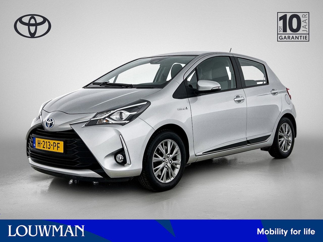 Toyota Yaris - 1.5 Hybrid Executive Limited | Navigatie | Camera | Keyless Entry | - AutoWereld.nl