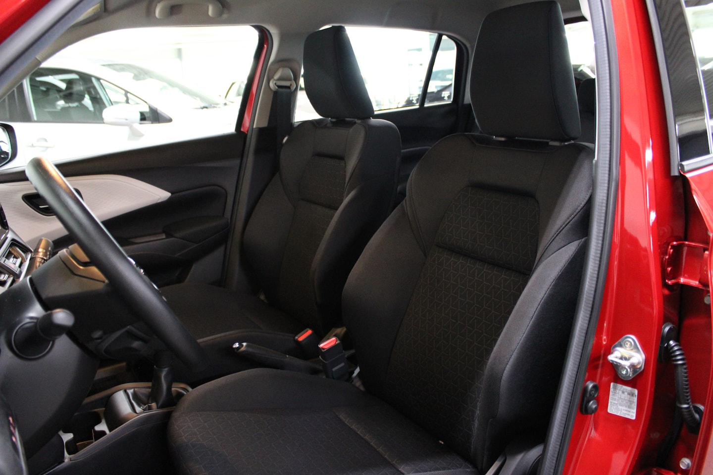 Suzuki Swift - 1.2 Smart Hybrid / 35 YEAR X TRAA Pakket / / Getinte ramen / - AutoWereld.nl