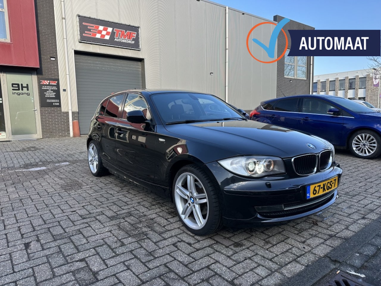 BMW 1-serie - 120i Business Line AUT Vol Opties Dealer Onderhouden! - AutoWereld.nl