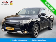 Mitsubishi Outlander - 2.0 PHEV Executive Edition X-Line 1e Eigenaar / Style Pakket / Cruise / LED / Navigatie /