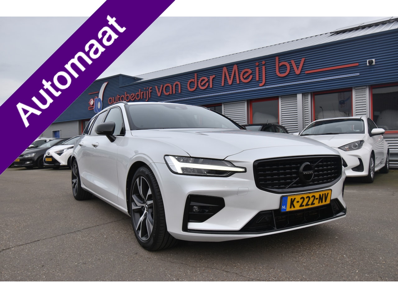 Volvo V60 - 2.0 B4 R-Design 2.0 B4 R-Design , VIRTUAL COCKPIT , NAVI ,ST + STUUR VERW , LED KOPL  , - AutoWereld.nl