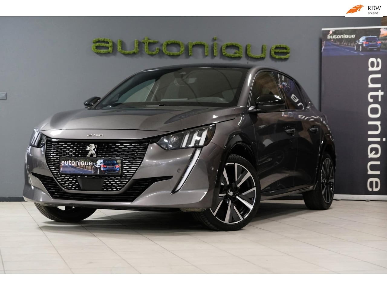 Peugeot 208 - 1.2 PureTech GT *17.131km* UNIEK Camera/Apple Carplay/Zwart Dak - AutoWereld.nl