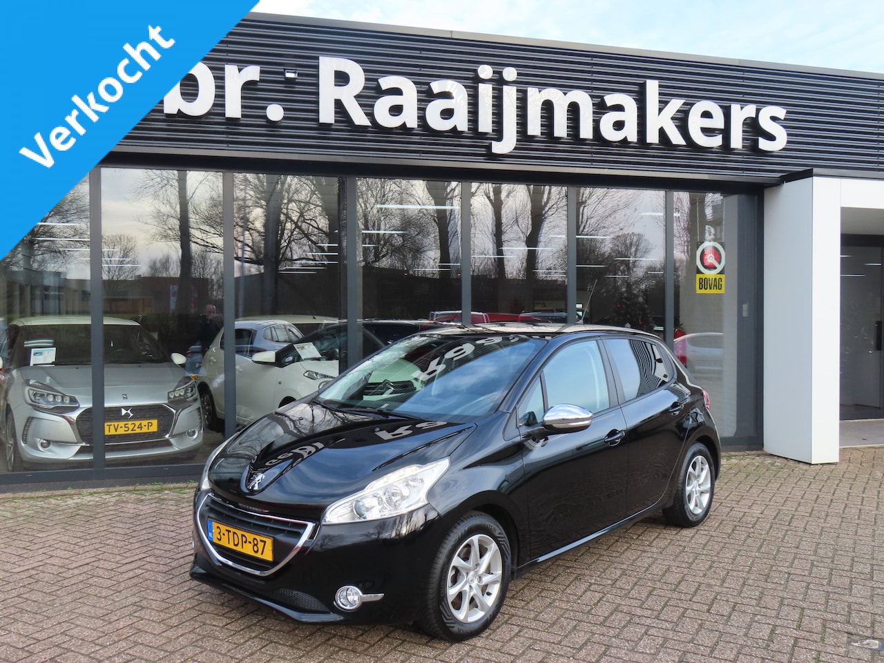Peugeot 208 - 1.2 VTi Oxygo*Navigatie*Trekhaak* - AutoWereld.nl