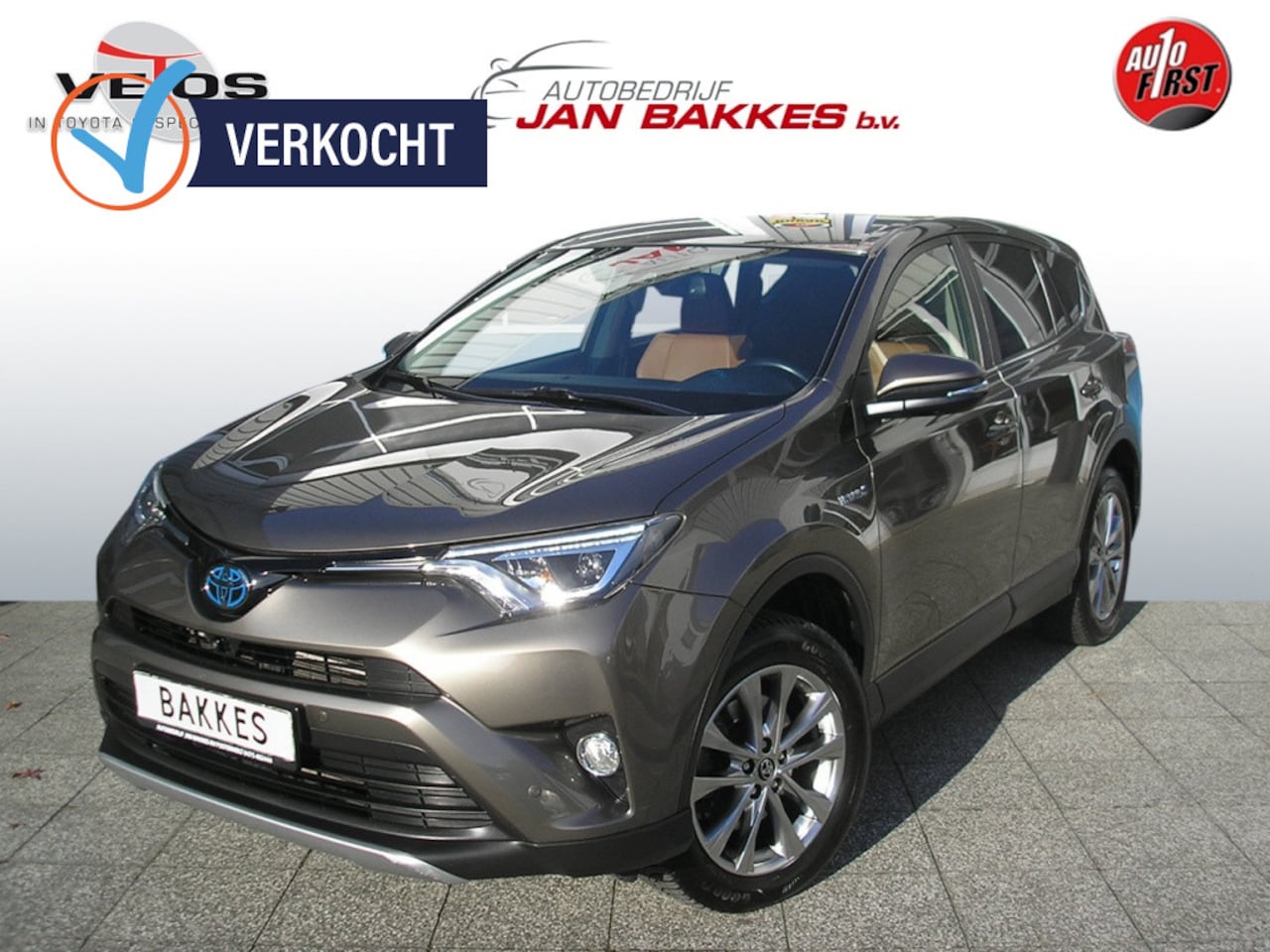 Toyota RAV4 - Hybrid Executive AWD 1650 kg trekgewicht - AutoWereld.nl