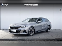 BMW 5-serie Touring - 530e M-Sport Pro / Stuurwielrand verwarming / 21 inch LM Velgen / Trekhaak / Getinte Ramen