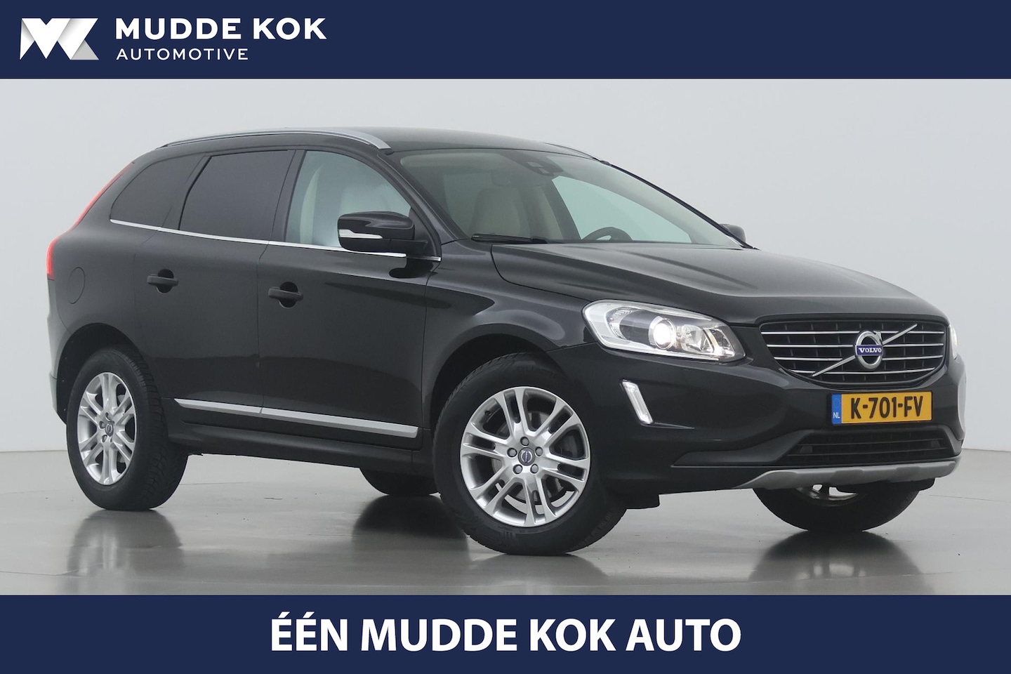 Volvo XC60 - 2.4 D4 R-Design | 5-Cilinder | Trekhaak | Leder | Getint Glas | Camera - AutoWereld.nl