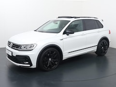 Volkswagen Tiguan - 1.5 TSI ACT Highline Business R | 150 PK | Automaat | Panoramadak | Voorstoelen verwarmd |