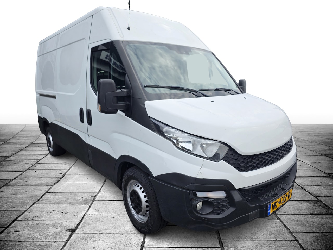 Iveco Daily - 35S15V 2.3 352 H2 L Bouwjaar 2014LANG en HOOG * Motor defect * - AutoWereld.nl