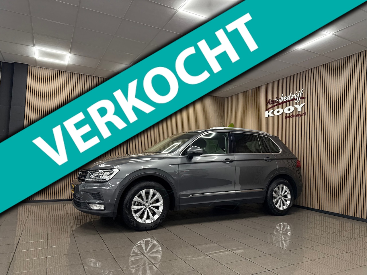 Volkswagen Tiguan - 1.4 TSI Comfortline Business * 1e Eig / Carplay / LED / ACC / Navigatie / NL Auto * - AutoWereld.nl