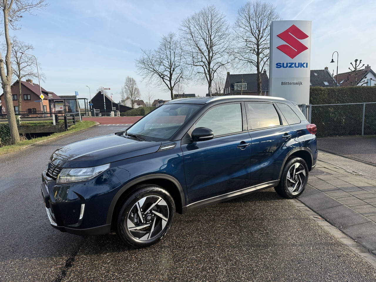 Suzuki Vitara - 1.4 Boosterjet Style Smart Hybrid // 1500 kilo trekgewicht // Nieuwstaat // Snel te rijden - AutoWereld.nl