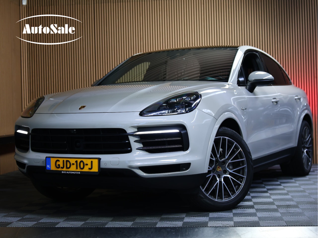 Porsche Cayenne Coupé - 3.0 E-Hybrid 1e EIGNR NAVI CAMERA TREKHAAK CARPLAY "20 - AutoWereld.nl