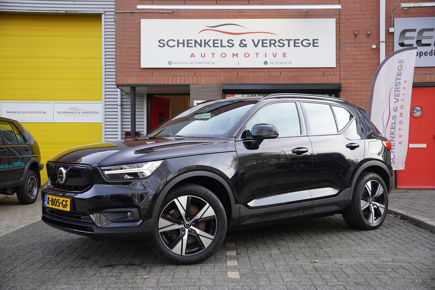 Volvo XC40 - Recharge P8 AWD R-Design / Panodak / Electrische Stoelen / BTW - AutoWereld.nl