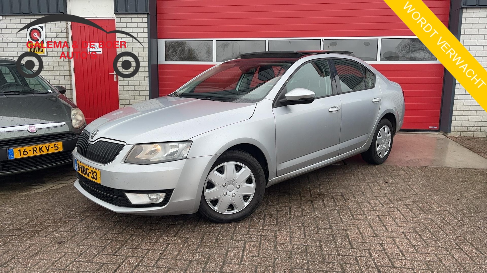 Skoda Octavia - 1.2 TSI Greentech Ambition 1STE EIG / PANORAMADAK / TREKHAAK / AIRCO / PDC / BLUETOOTH / C - AutoWereld.nl