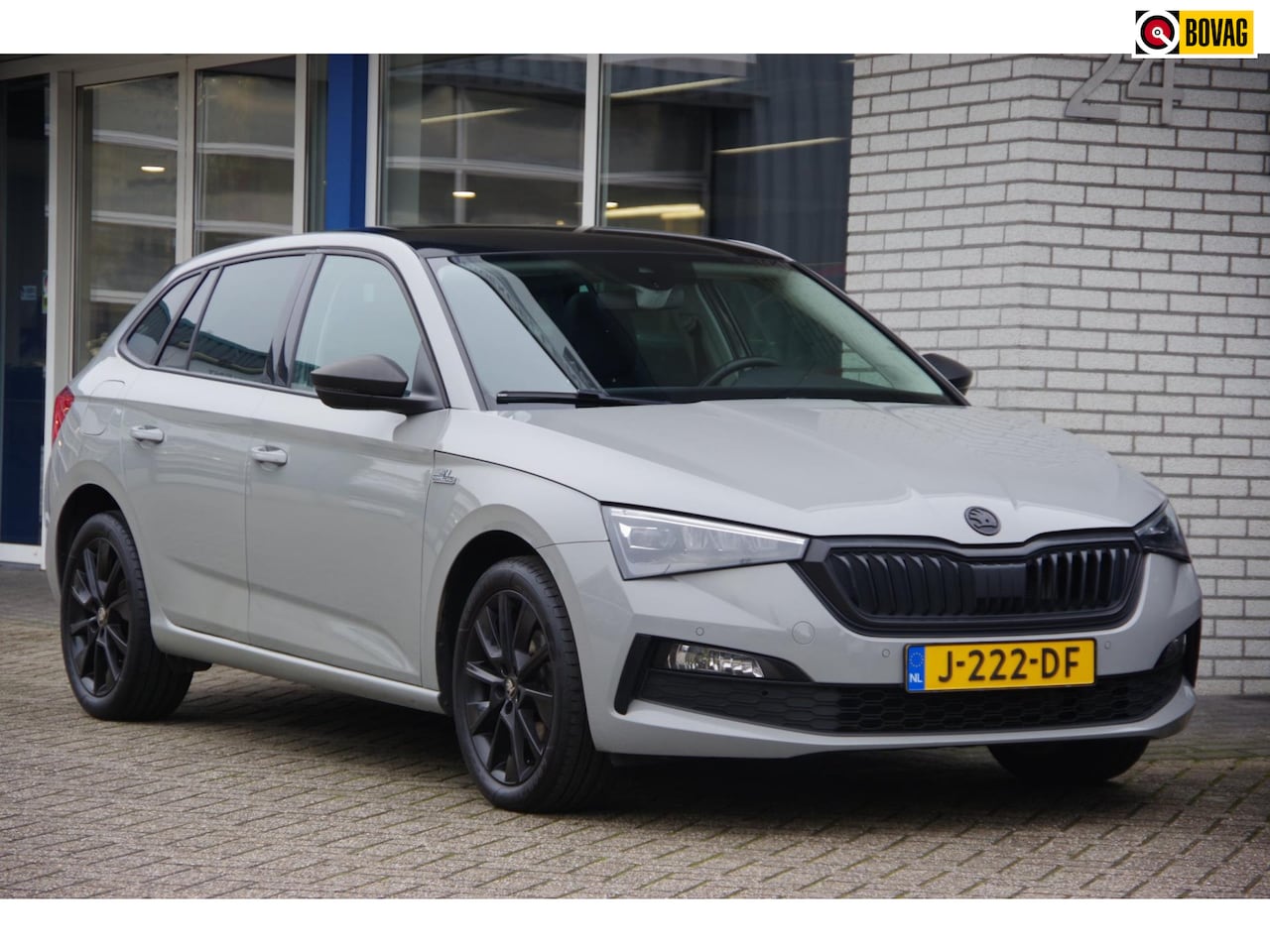 Skoda Scala - 1.5 TSI Sport DSG Panoramadak Camera Trekhaak App-connect - AutoWereld.nl