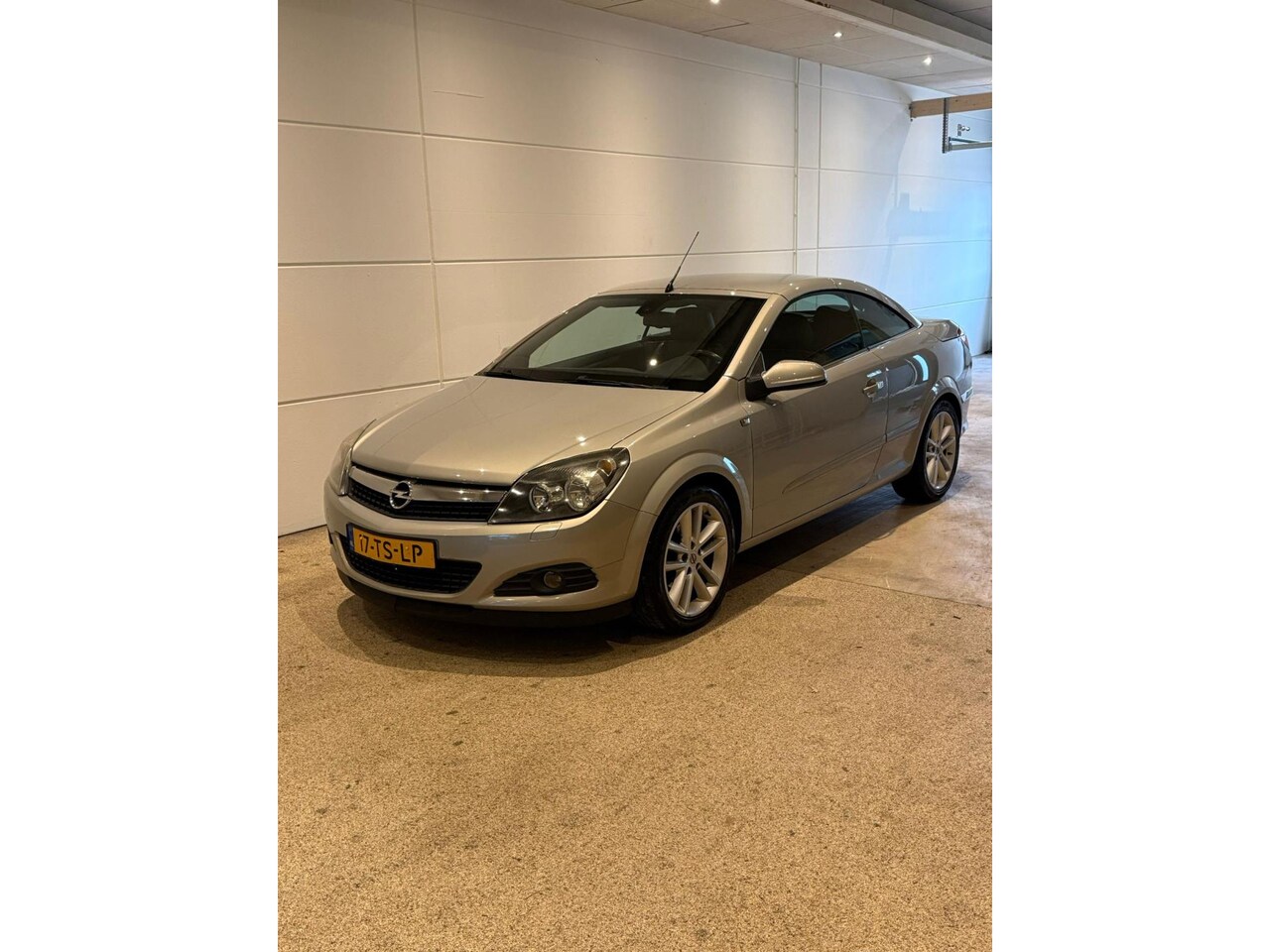 Opel Astra TwinTop - 1.8 Cosmo 1.8 Cosmo - AutoWereld.nl