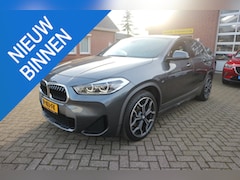 BMW X2 - sDrive18i High Executive Trekhaak Navigatie