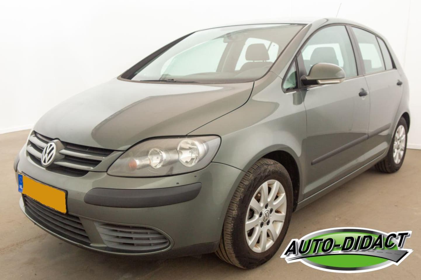 Volkswagen Golf Plus - 1.6 FSI Automaat Airco Comfortline - AutoWereld.nl