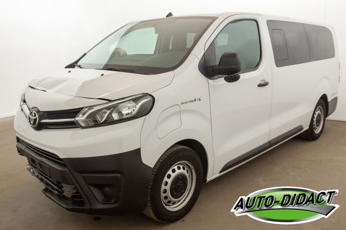 Toyota ProAce Electric Shuttle - Long Extra Range Cool 75 kWh Pano - AutoWereld.nl