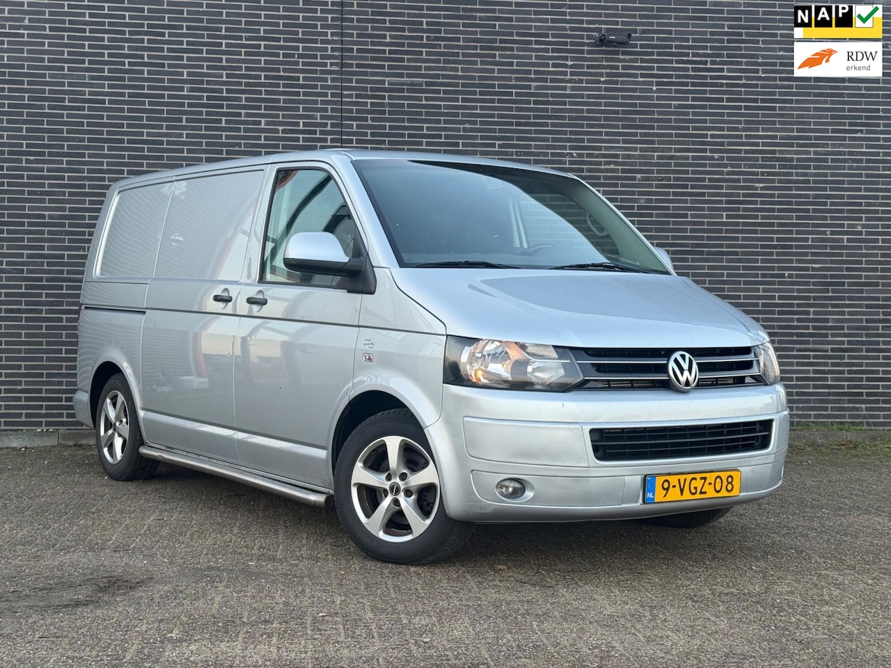 Volkswagen Transporter - 2.0 TDI L1H2 DSG 140 pk, Airco, Cruise! - AutoWereld.nl