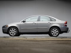 Volvo S40 - 2.4 Sport (SCHUIFDAK, PDC, CLIMATE, CRUISE, MEMORY SEATS, STOELVERWARMING, LEDER, TREKHAAK