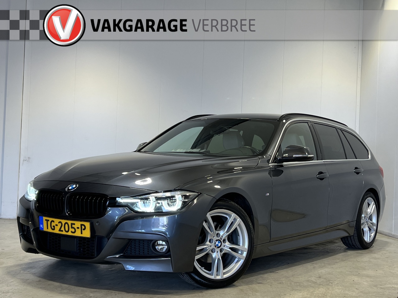 BMW 3-serie Touring - 320i M Sport Edition | Navigatie | LM Velgen 18" | Afneembare Trekhaak | Voorstoelen Verwa - AutoWereld.nl