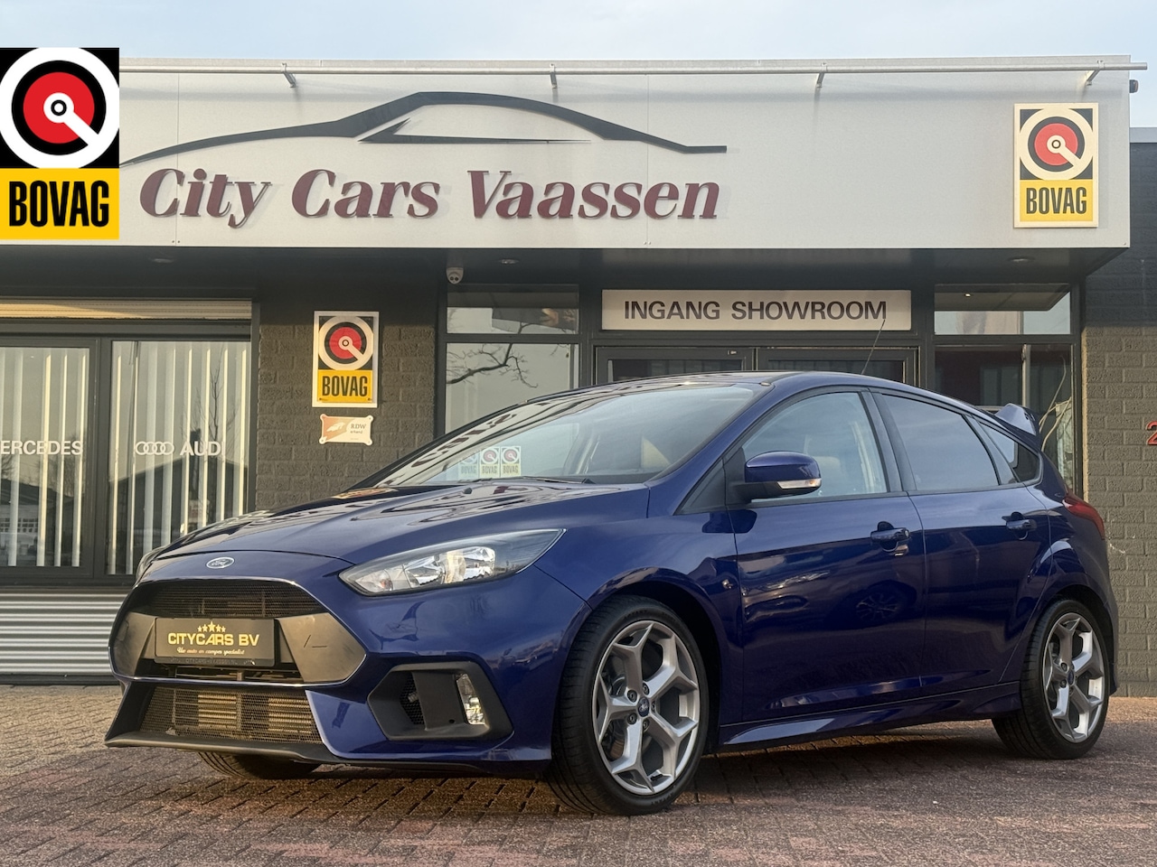 Ford Focus - 2.0 ST RS Look 251 pk apple carplay pdc v/a Recaro stoelen half leder/stof 1e eigenaar dea - AutoWereld.nl