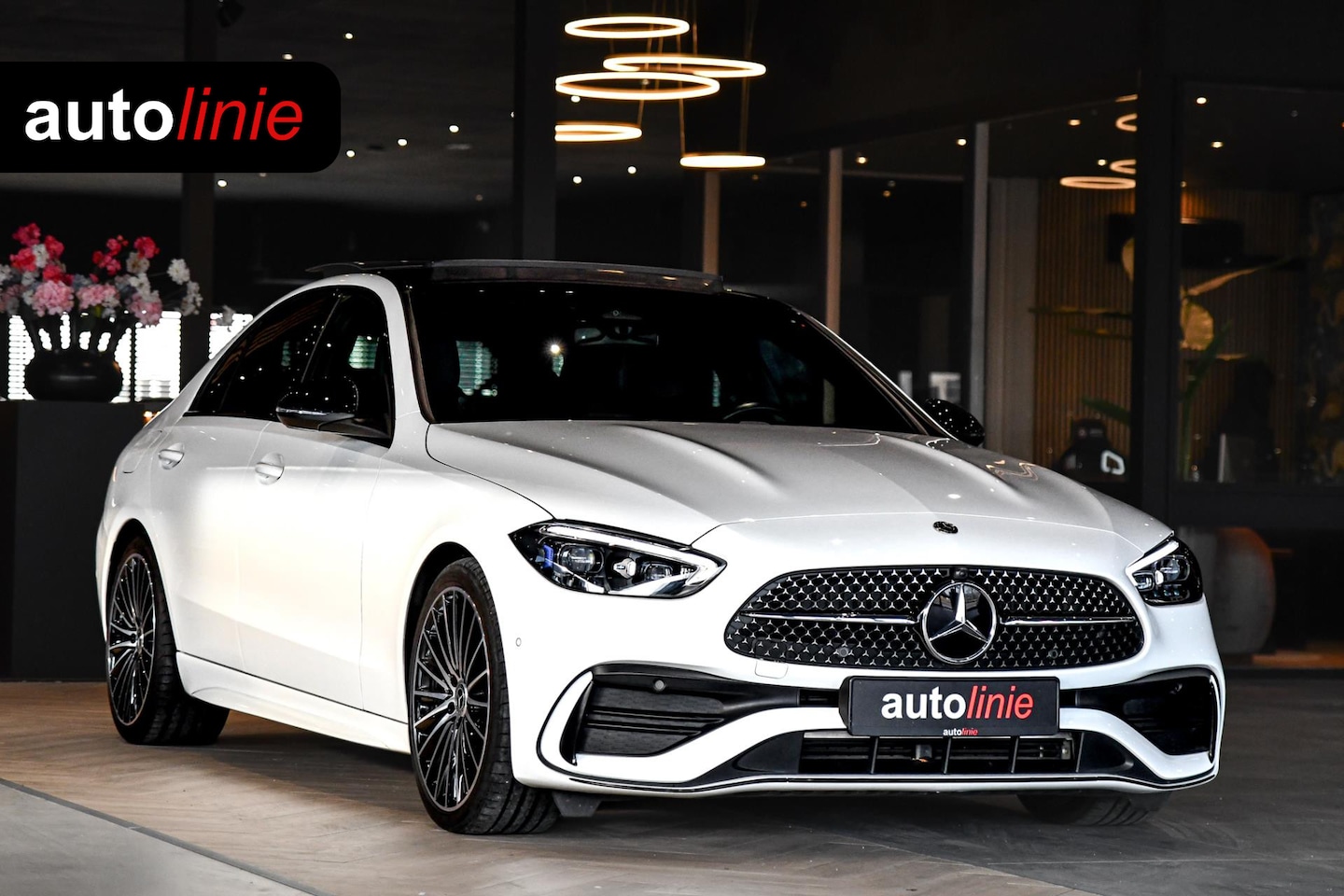 Mercedes-Benz C-klasse - 300 AMG Night. Pano, Carbon, Digital, Camera, Dodeh, 19'', CarPlay! - AutoWereld.nl