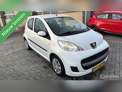 Peugeot 107 - 1.0-12V XS