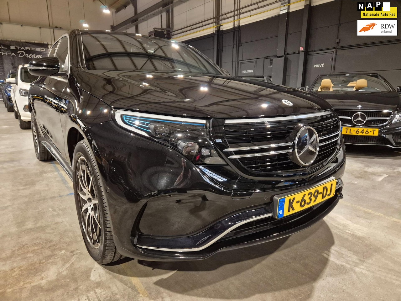 Mercedes-Benz EQC - 400 4MATIC Business Solution AMG 80 kWh - Ambiant light - Adapt Cruise - NL Auto - Incl BT - AutoWereld.nl