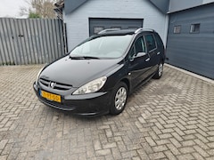 Peugeot 307 SW - 1.6 16V Navtech, Climate control, Navi, Cruise control, Trekhaak, Panoramadak, nieuwe apk