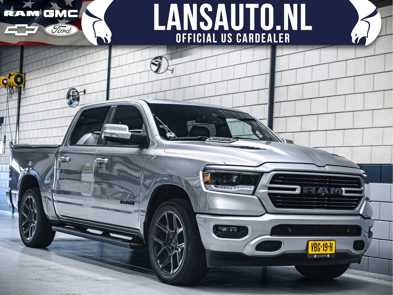 Dodge Ram 1500 - Sport Night | Panoramadak | 5.7L HEMI V8 4x4 Crew Cab - AutoWereld.nl