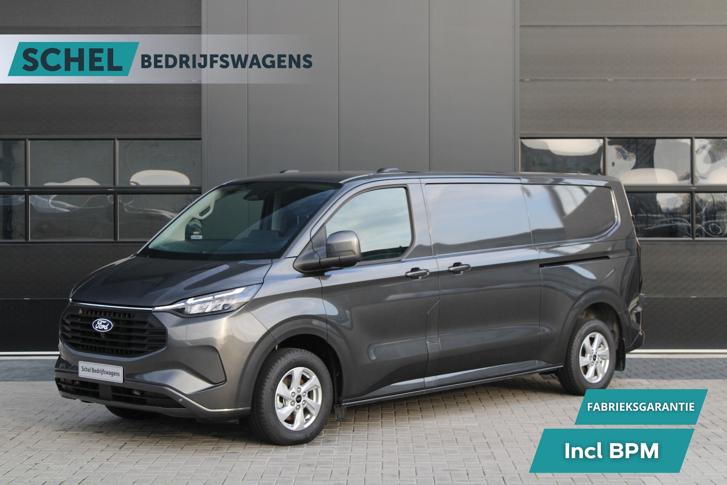 Ford Transit Custom - 320 2.5 PHEV L2H1 Limited 232pk - 2x Schuifdeur - Trekhaak - Stoel/Stuuverwarming - ACC - - AutoWereld.nl
