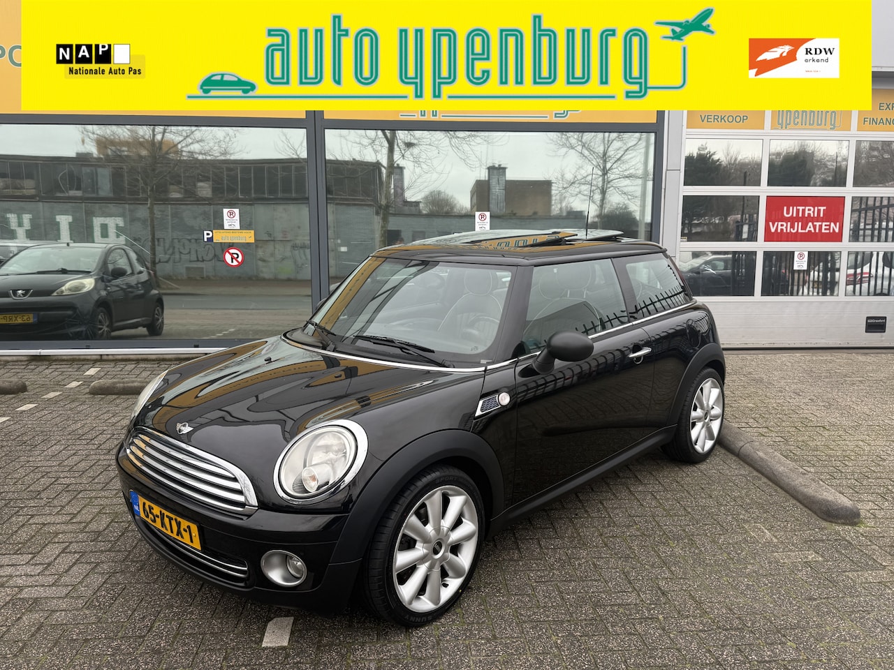 MINI One - Mini 1.4 Anniversary MK II * Panoramadak * Leder * Airco * - AutoWereld.nl
