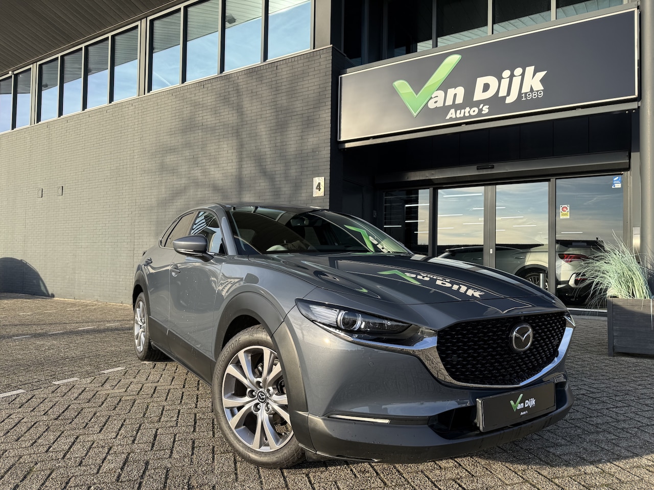 Mazda CX-30 - 2.0 M Hybrid Trekhaak Navi 360Camera El.Klep - AutoWereld.nl