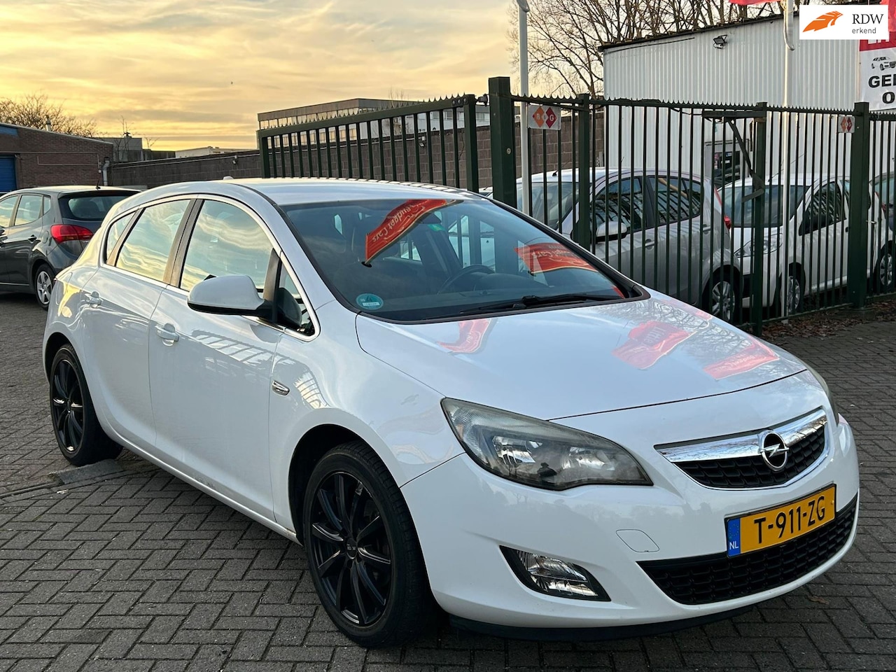 Opel Astra - 1.4 Turbo Edition airco cruis control cv op afs - AutoWereld.nl