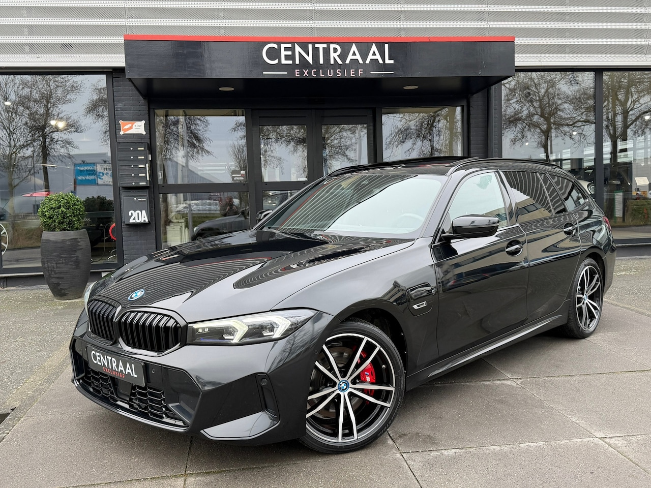 BMW 3-serie Touring - 330e High Exe M-Sport|Pano|Harman/Kardon|Head-Up|Memory|ACC|Camera|Leder|Carplay|292PK - AutoWereld.nl