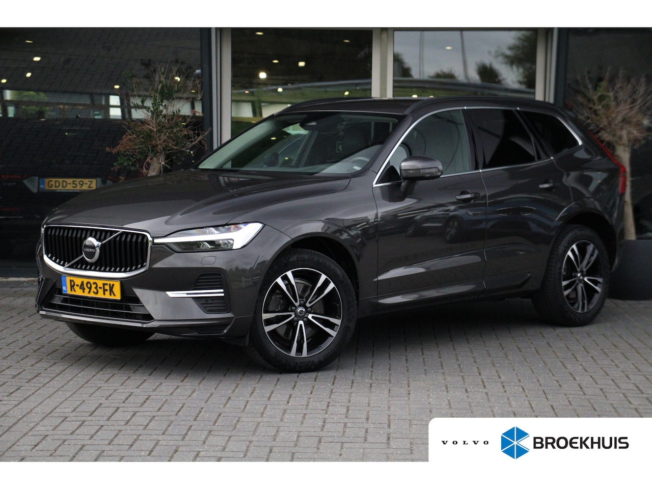 Volvo XC60 - 2.0 B4 Momentum Business | Diesel | BTW-auto | Standkachel | Adaptive Cruise | Leder | Cam - AutoWereld.nl