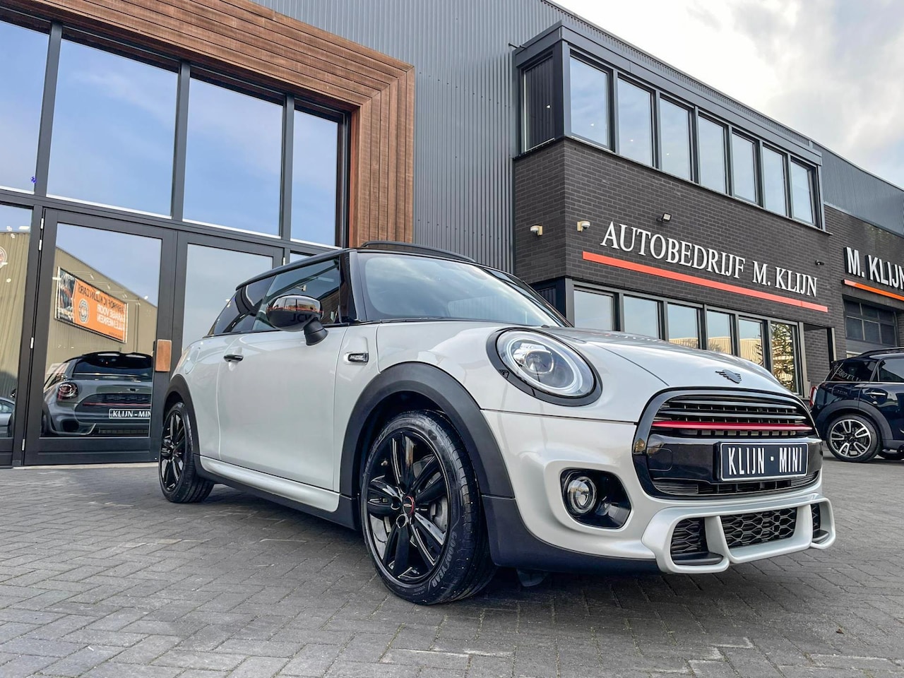 MINI John Cooper Works - Mini 1.5 Cooper aut 136pk/Pano/Led/Navi/NL auto - AutoWereld.nl