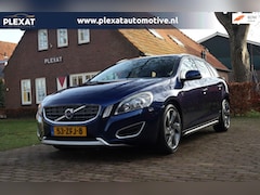 Volvo V60 - 1.6 DRIVe Ocean Race | Lederen Interieur | Navigatie | Dis. Riem Vervangen | Climate | Ori
