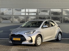 Toyota Yaris - 1.5 HYBRID ACTIVE I AUTOMAAT I APPLE CARPLAY I P-CAMERA I ADAPT. CRUISE CONTROL