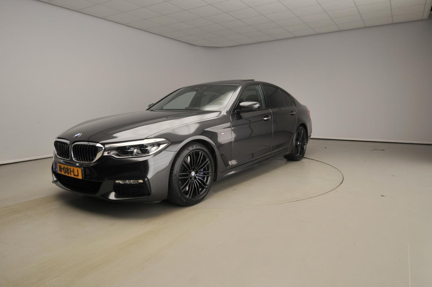 BMW 5-serie - 540i High Executive M Sport | Head Up | Camera | Sportuitlaat - AutoWereld.nl